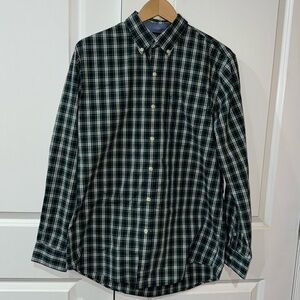 Izod Men’s medium button down dress shirt